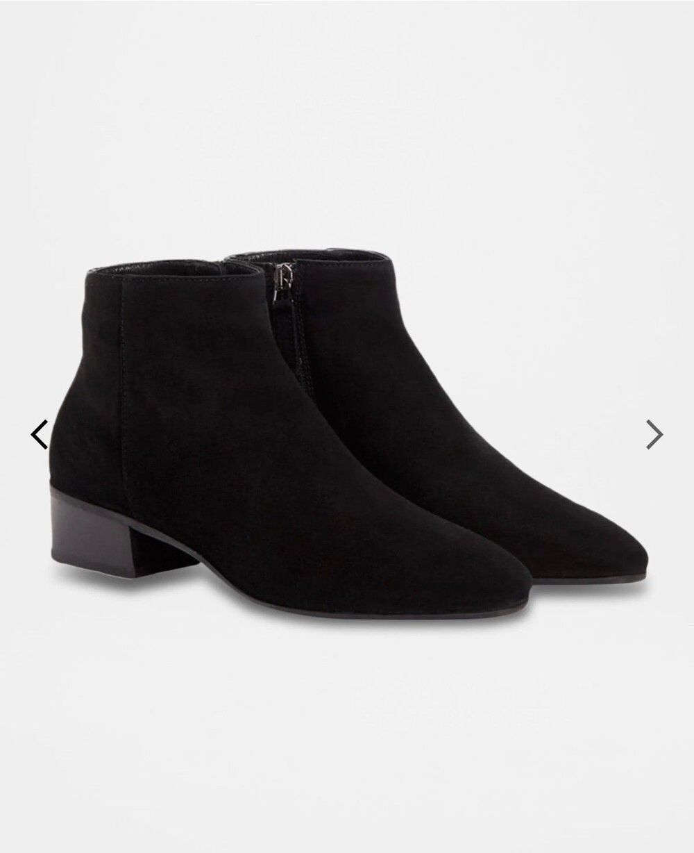 Aquatalia Side Zip Franca Black Suede Pointed Toe Ankle Booties Size 7.5